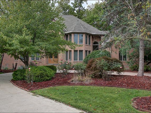 3rd image of 4202 Walnut Creek Ln