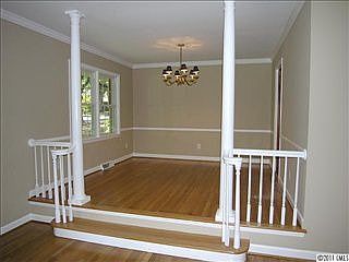 5th image of 729 Wingrave Dr