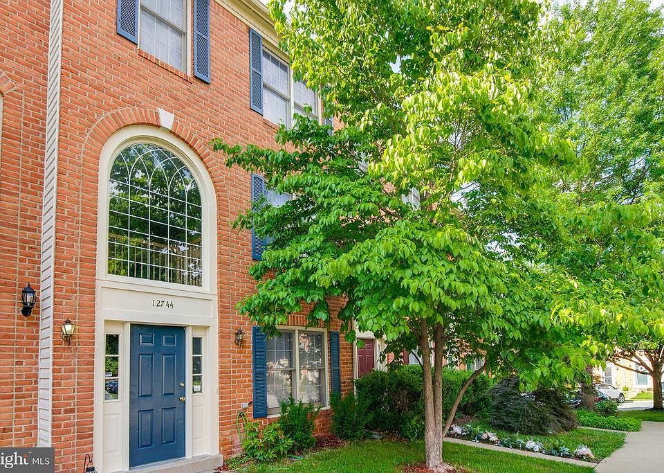 1st image of 12744 Sidney Way