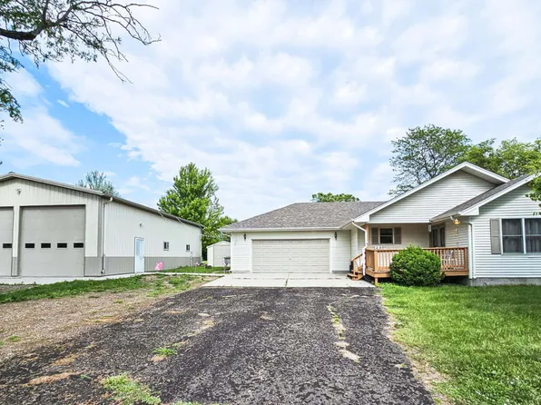 221 Sioux Ave, Pickstown, SD 57367