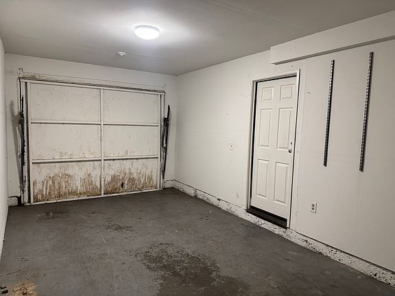 5th image of 328 E Lemon Ave APT E