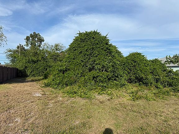2nd image of 2141 SW Monterrey Ln