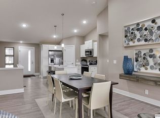 17041 Hawthorne Ave, Omaha, NE 68118