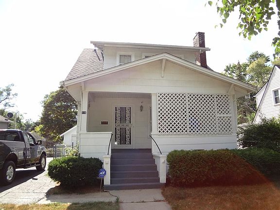 2nd image of 116 E Ainsworth St