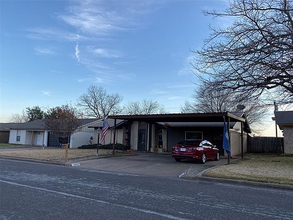 2nd image of 3202 NE 10th St