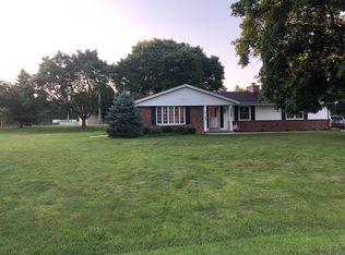 3340 Cardinal Dr, Brookfield, WI 53005