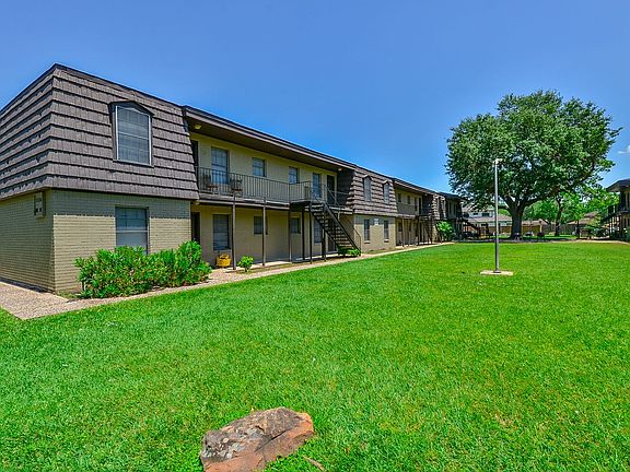 4th image of 1518 East Ave APT 109
