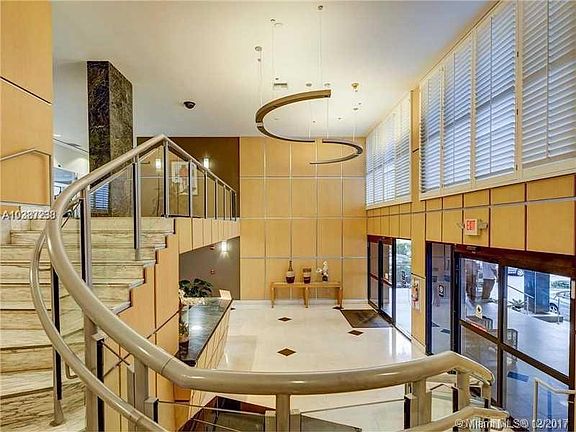 3rd image of 6770 Indian Creek Dr APT 4M