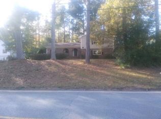 32 Colonial Dr, Newnan, GA 30263