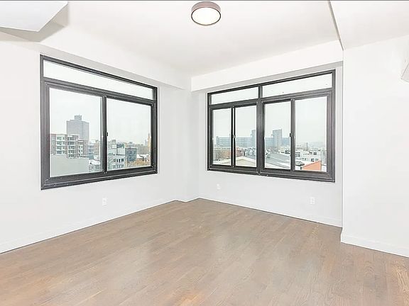 4th image of 46 Melrose St #4R