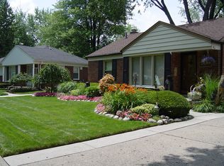 26479 Monticello St, Inkster, MI 48141