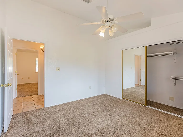 2400 Saguaro Loop — Photo 13