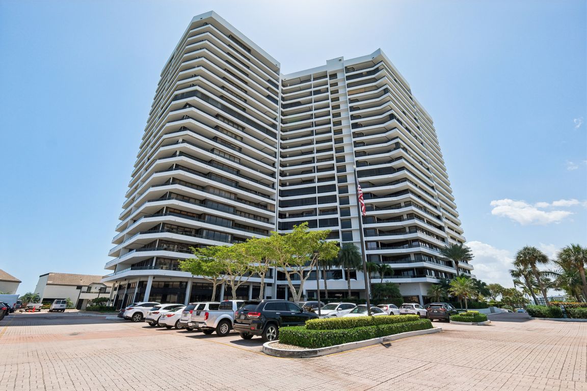 Lakeshore Dr-1204-001.jpg