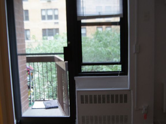 3rd image of 334 E 79th St APT 4E