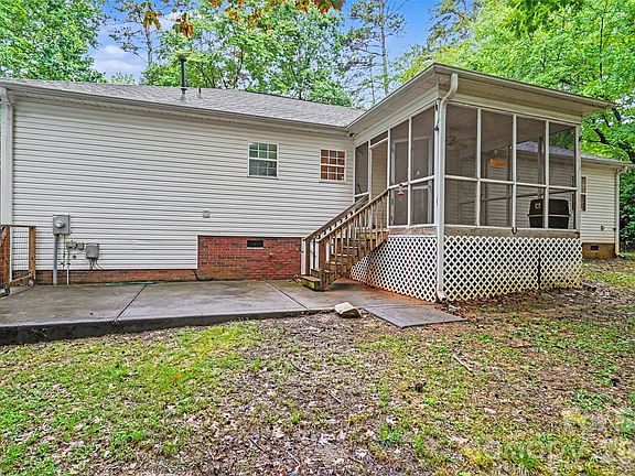2nd image of 8904 Gosnell Dr