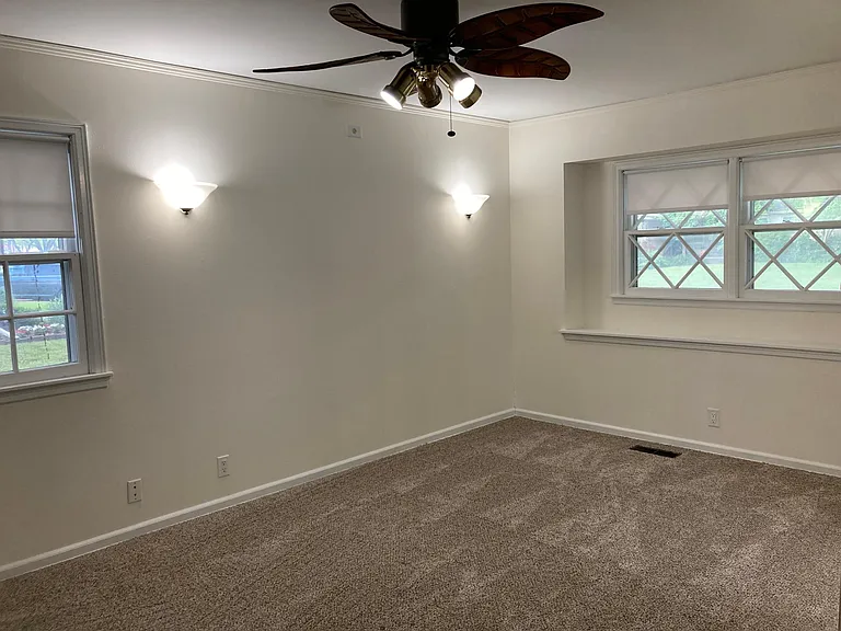 5120 S Richmond Ave — Photo 3