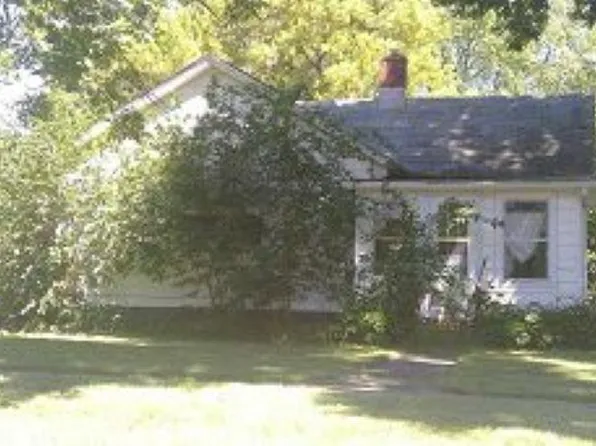 216 S 1st St, Greene, IA 50636