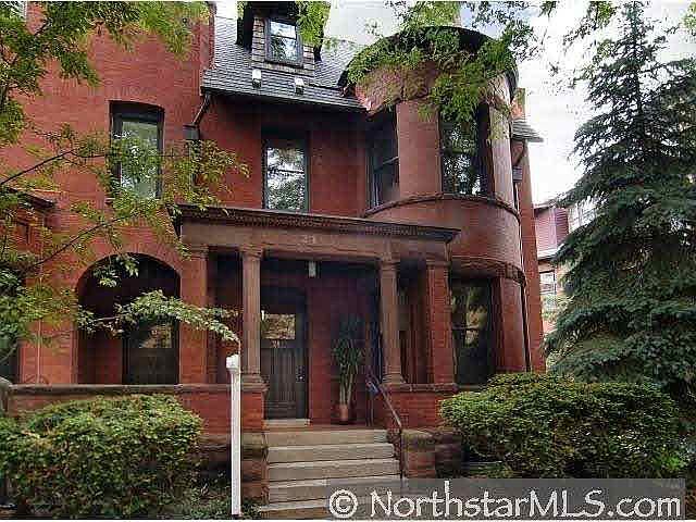 1st image of 21 Saint Albans Street S