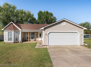 2205 Granite Cir, Van Buren, AR 72956
