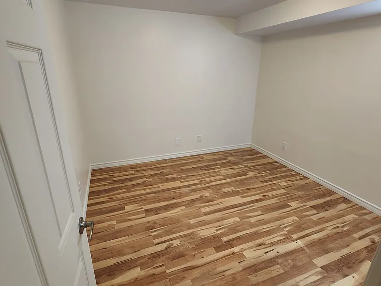 21B Balsam St S — Photo 9