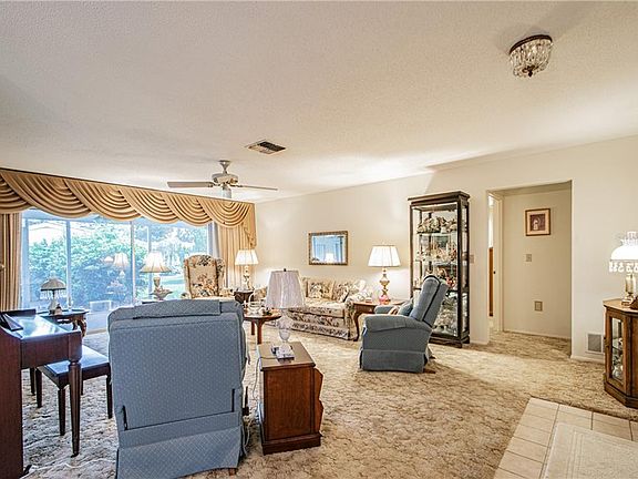 4th image of 3025 Meyer Dr