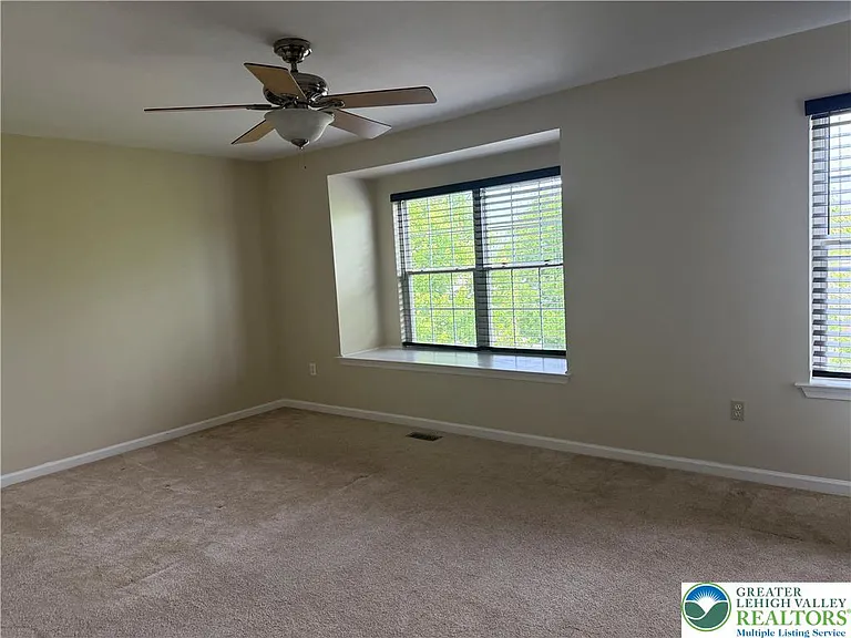 6510 Pioneer Dr — Photo 17