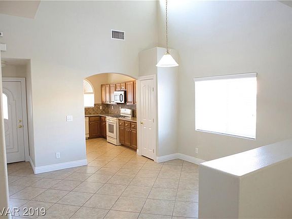 4th image of 1309 Cedar Berry Ct