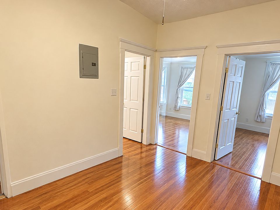 1st image of 15 Scottfield Rd #1010