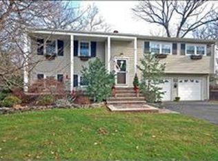 120 Briarwood Dr W, Berkeley Heights, NJ 07922
