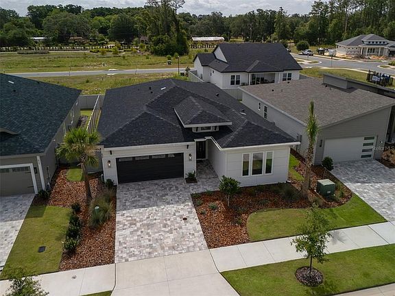4th image of 835 SW 145th Dr
