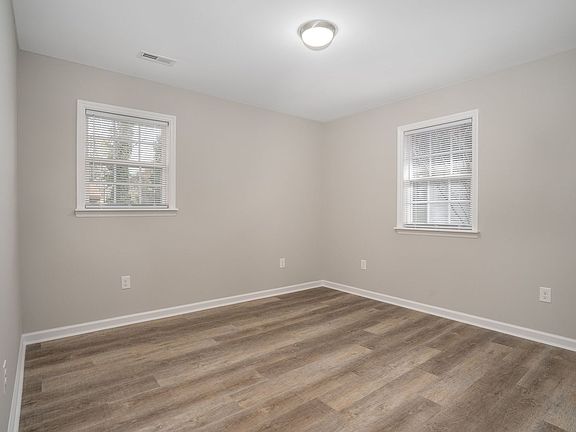 4th image of 424 Cleveland St