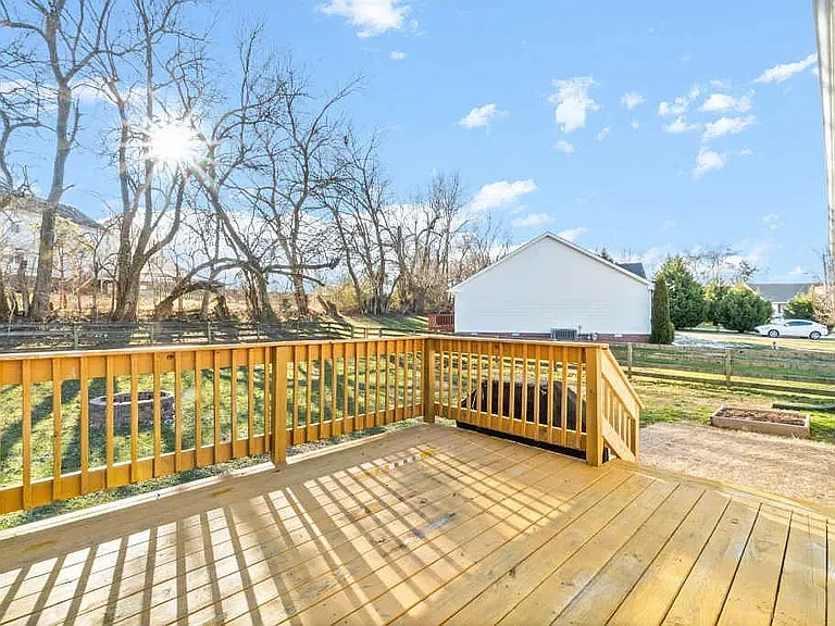 810 Buckhorn Dr — Photo 18