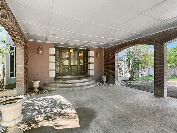 3rd image of 17 Pepper Ln
