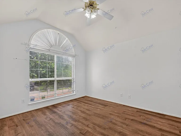 5101 Timberland Pkwy — Photo 13