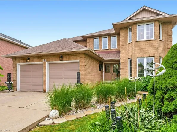 9 Sugarberry Ct, Hamilton, ON L8E 5E6