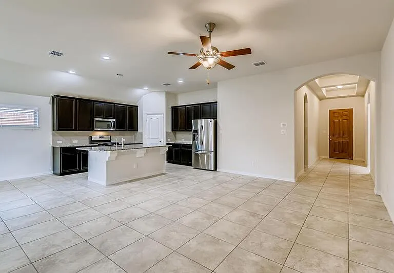 13827 Quiet Fox Ln — Photo 5