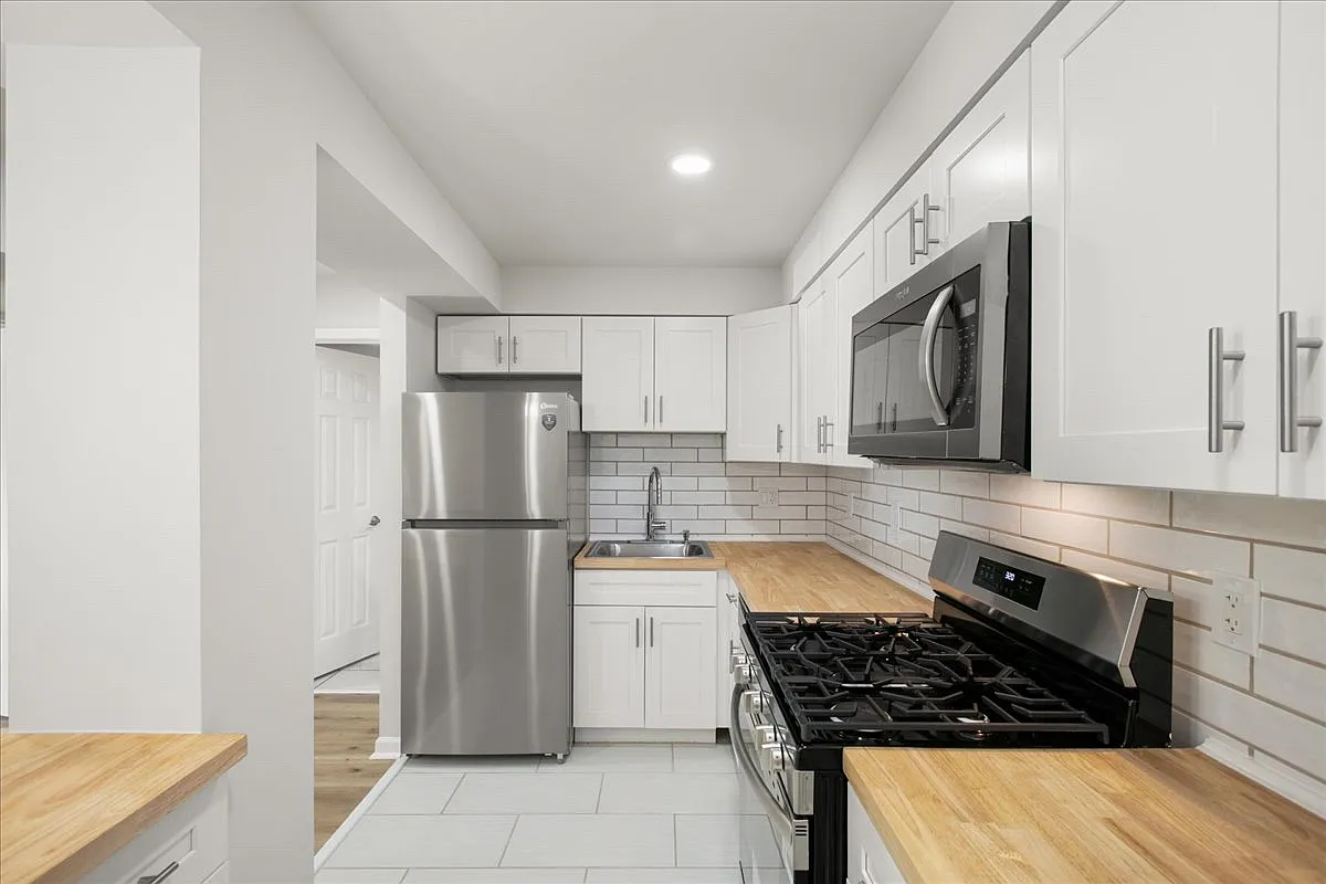 1 bed, 668 sqft, $1,900 — Photo 1