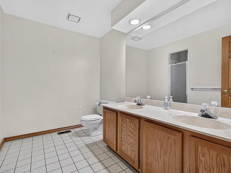 219 S Lafayette St — Photo 6