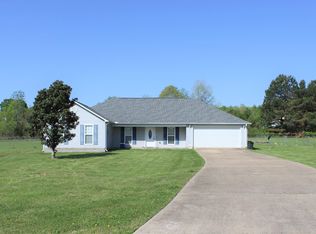 617 Running Deer Ln, Huron, TN 38345