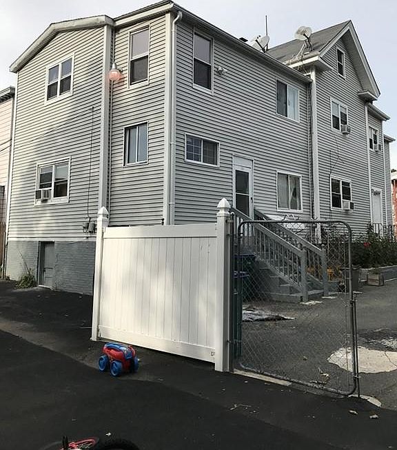 2nd image of 213 Washington St