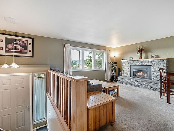 4th image of 23724 E Garland Ave