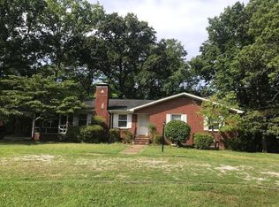 8301 Hickory Rd, South Chesterfield, VA 23803