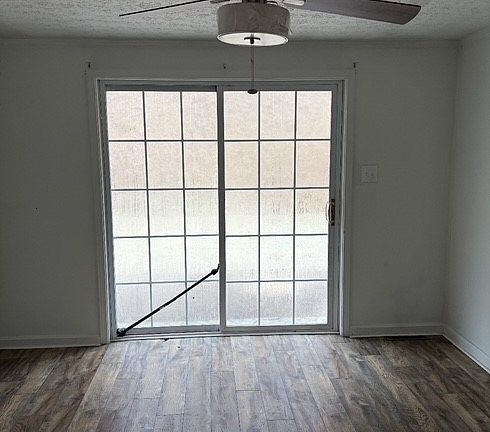 4th image of 2614 Forest Hills Rd