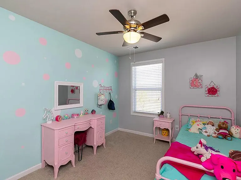 334B Manor Row — Photo 11