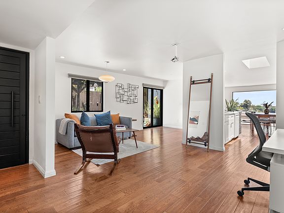 5th image of 485 Canyon Vista Dr
