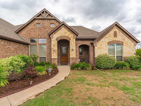 5th image of 4000 Hackberry Cir