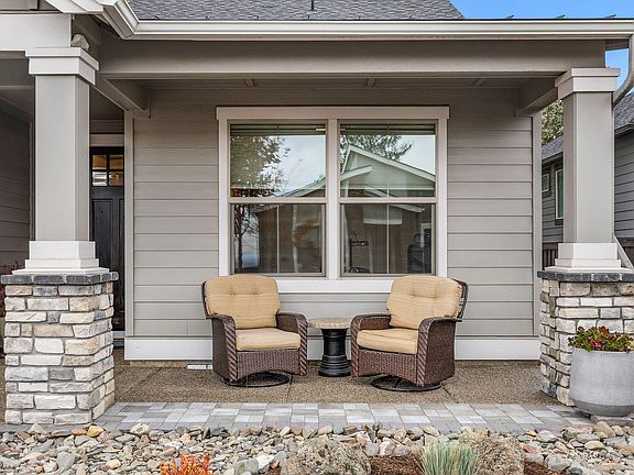 4th image of 3043 NW Hidden Ridge Dr