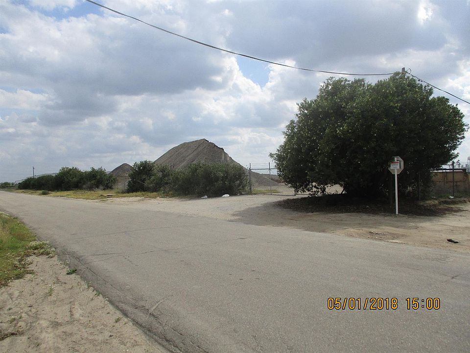 1st image of 3387 S Minnewawa Ave