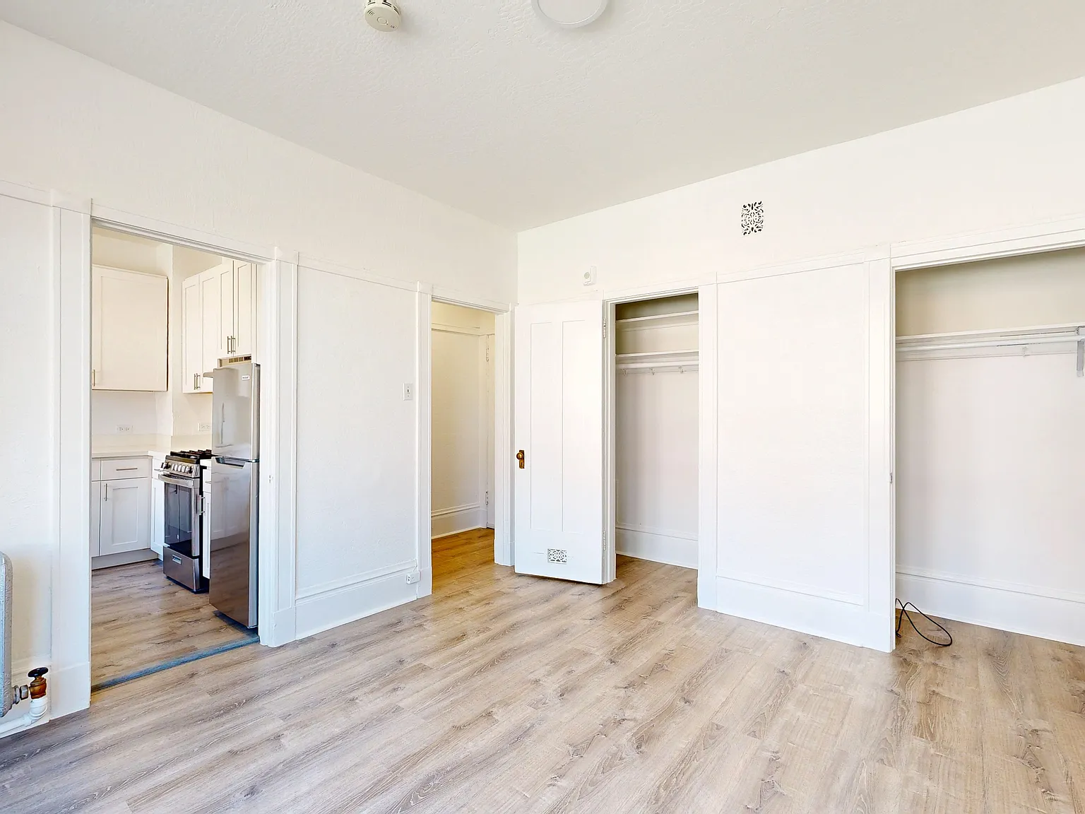 152 Franklin St — Photo 3
