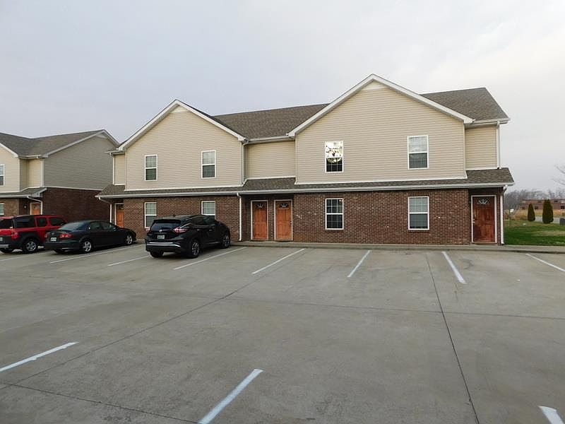 1st image of 820 Professional Park Dr
